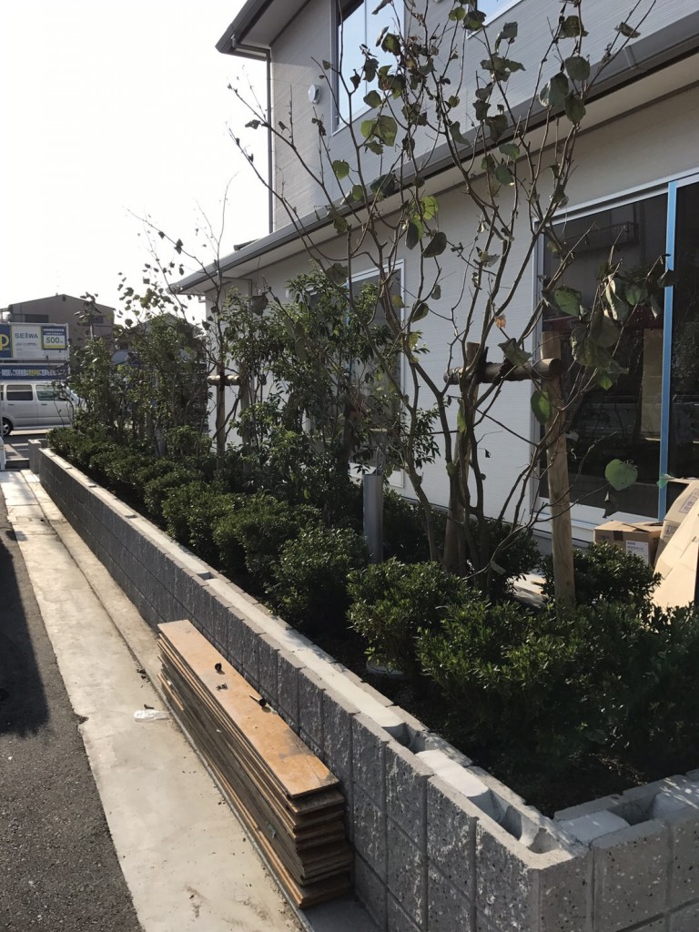 大阪　堺市、八尾市、松原市、狭山市　植栽工事、庭つくり、外構工事