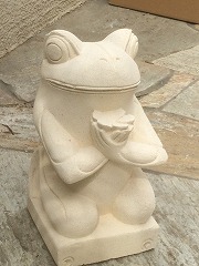 バリ島の石材・カエル