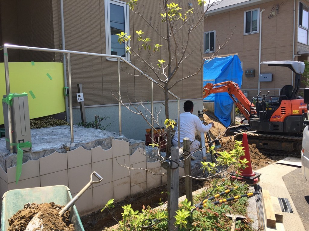 大阪　和泉市はつが野　庭つくり・外構リフォーム