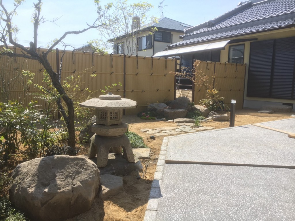 大阪　泉佐野市　N様　和風の庭つくり、リフォーム、庭石据え付け