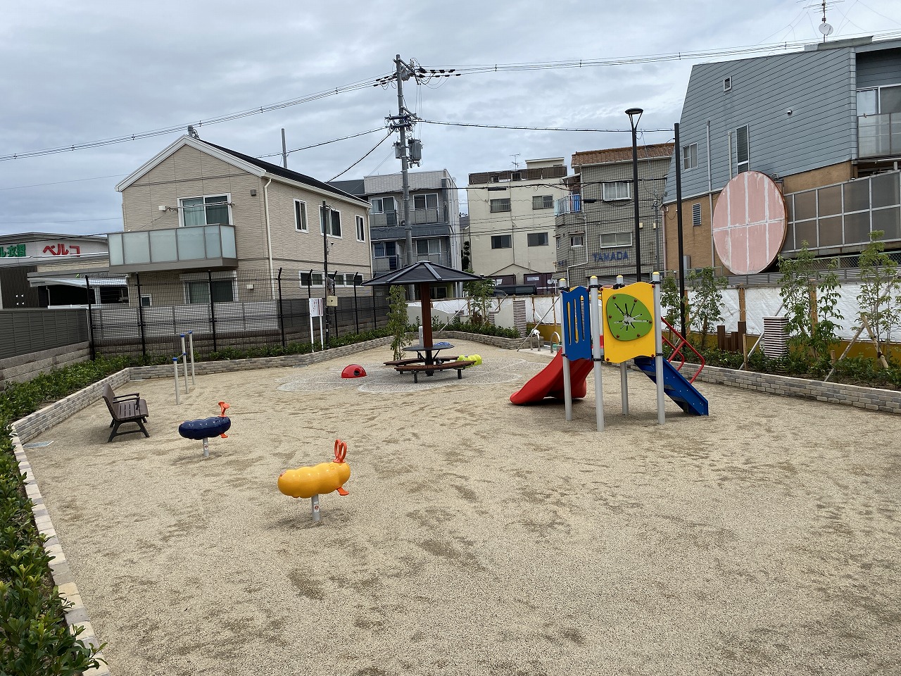 大阪　東大阪市　O様　住宅公園の植栽工事