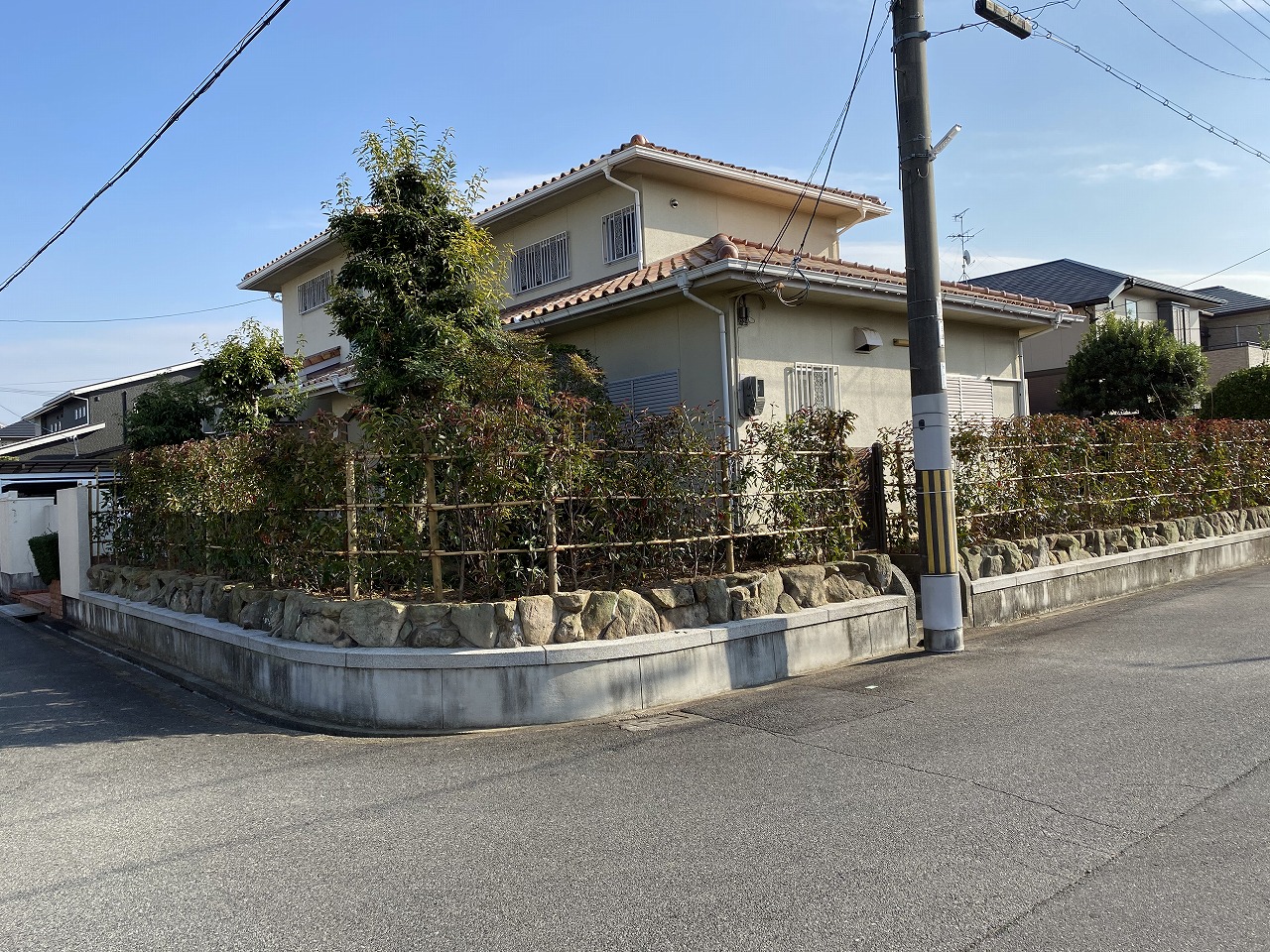 大阪　堺市大美野　Ｈ様　庭のリフォーム、生垣やり換え工事